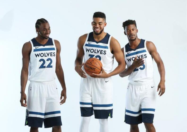 保持阵型完 保持阵型完